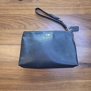Coach New York Large Leather Wristlet Clutch Black Silver Hardware + Card Slots